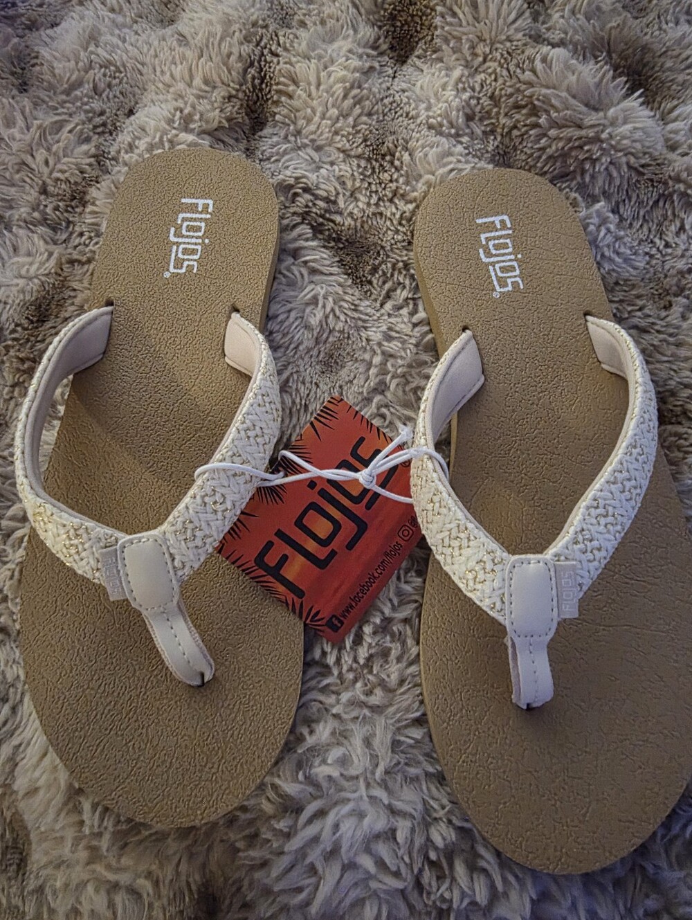 Flojos Women’s Cream & Giod Braided Thong Sandals. Sz 8 New W Tag.
